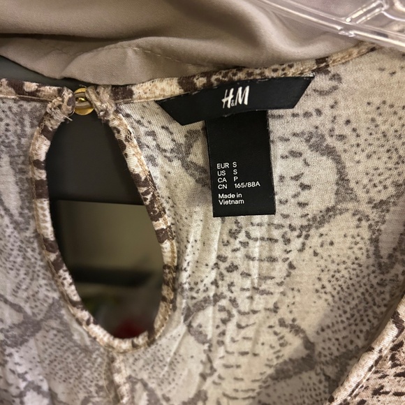 H&M Small - Picture 2 of 3
